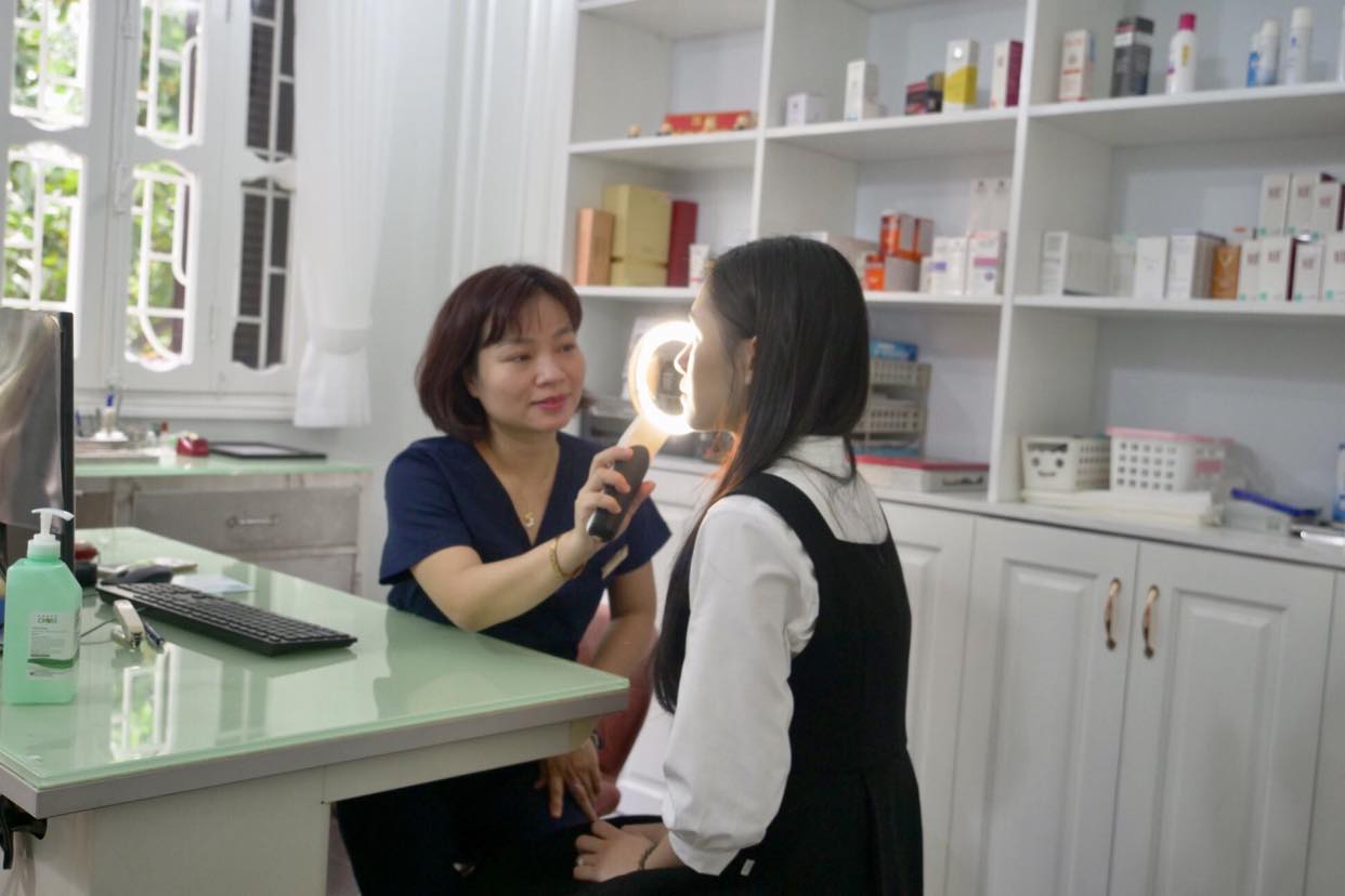 Bệnh nhân khám trực tiếp