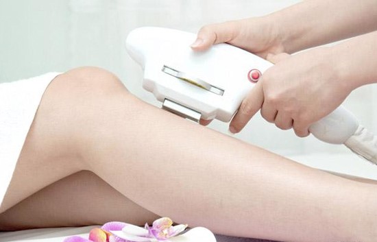ĐIỀU TRỊ CHỨNG RẬM LÔNG BẰNG IPL           